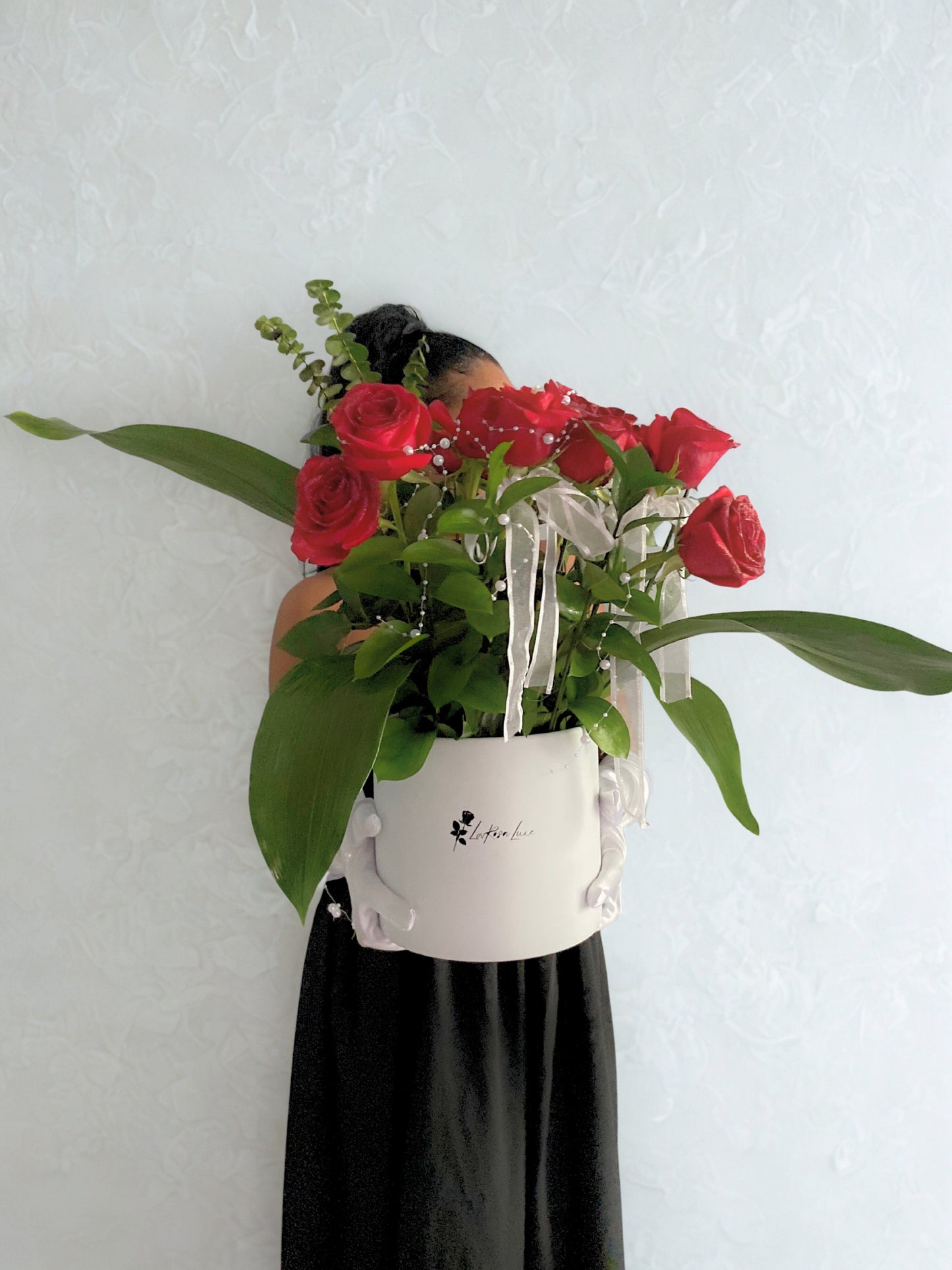 🌹 “Red Elegance” Luxe Vase Arrangement